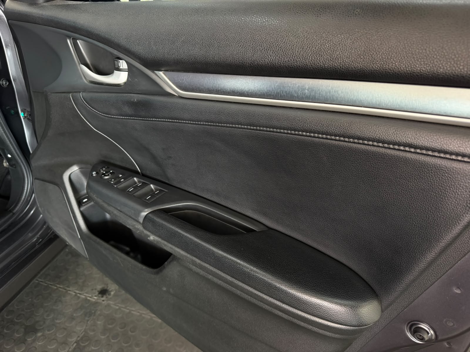 Honda Civic 1.5T Executive Auto 2017
