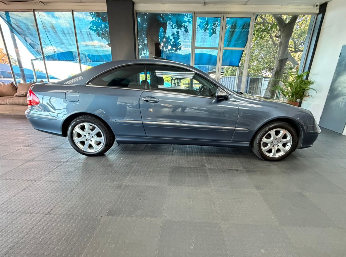 Mercedes-Benz CLK320 Coupe Elegance 2002
