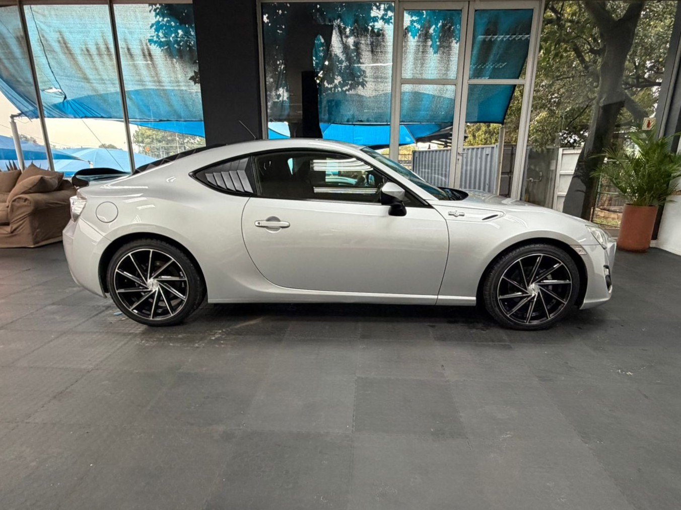 Toyota 86 2.0 standard 2012