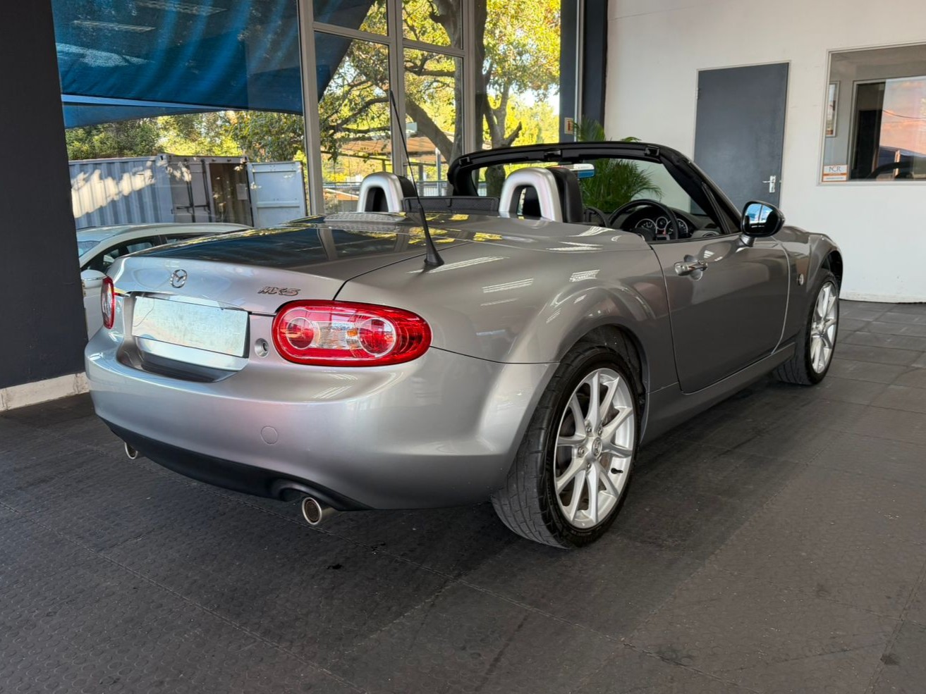 Mazda MX-5 2.0 Roadster-Coupe 2011