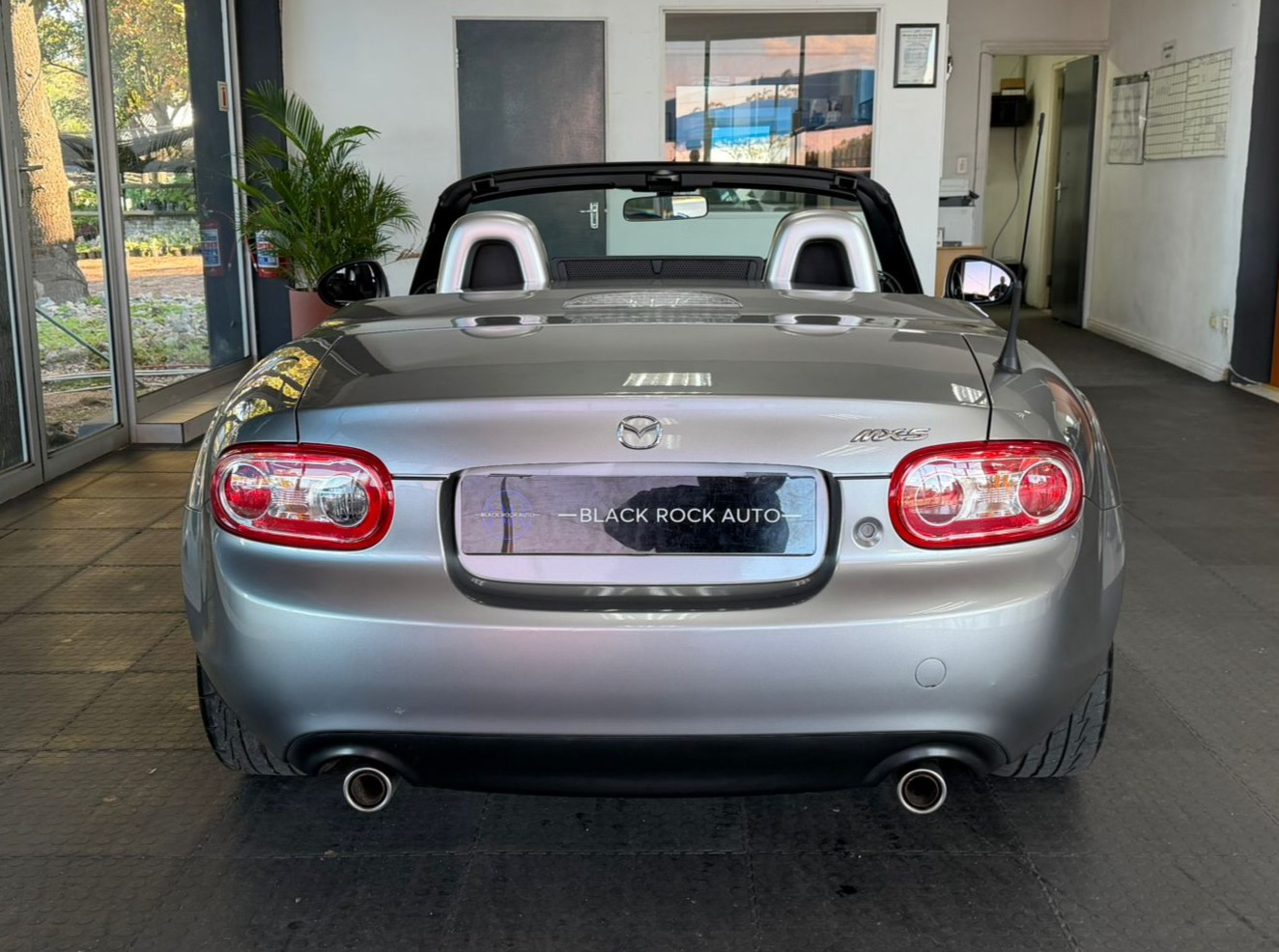 Mazda MX-5 2.0 Roadster-Coupe 2011