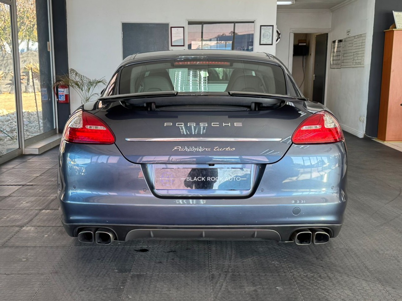Porsche Panamera Turbo 2010
