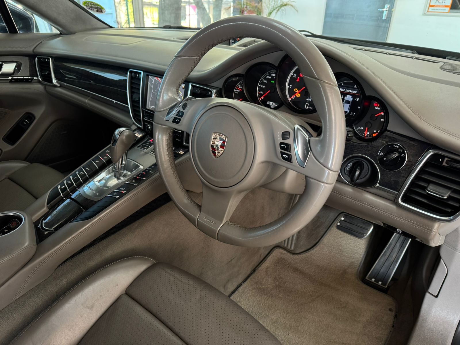 Porsche Panamera Turbo 2010