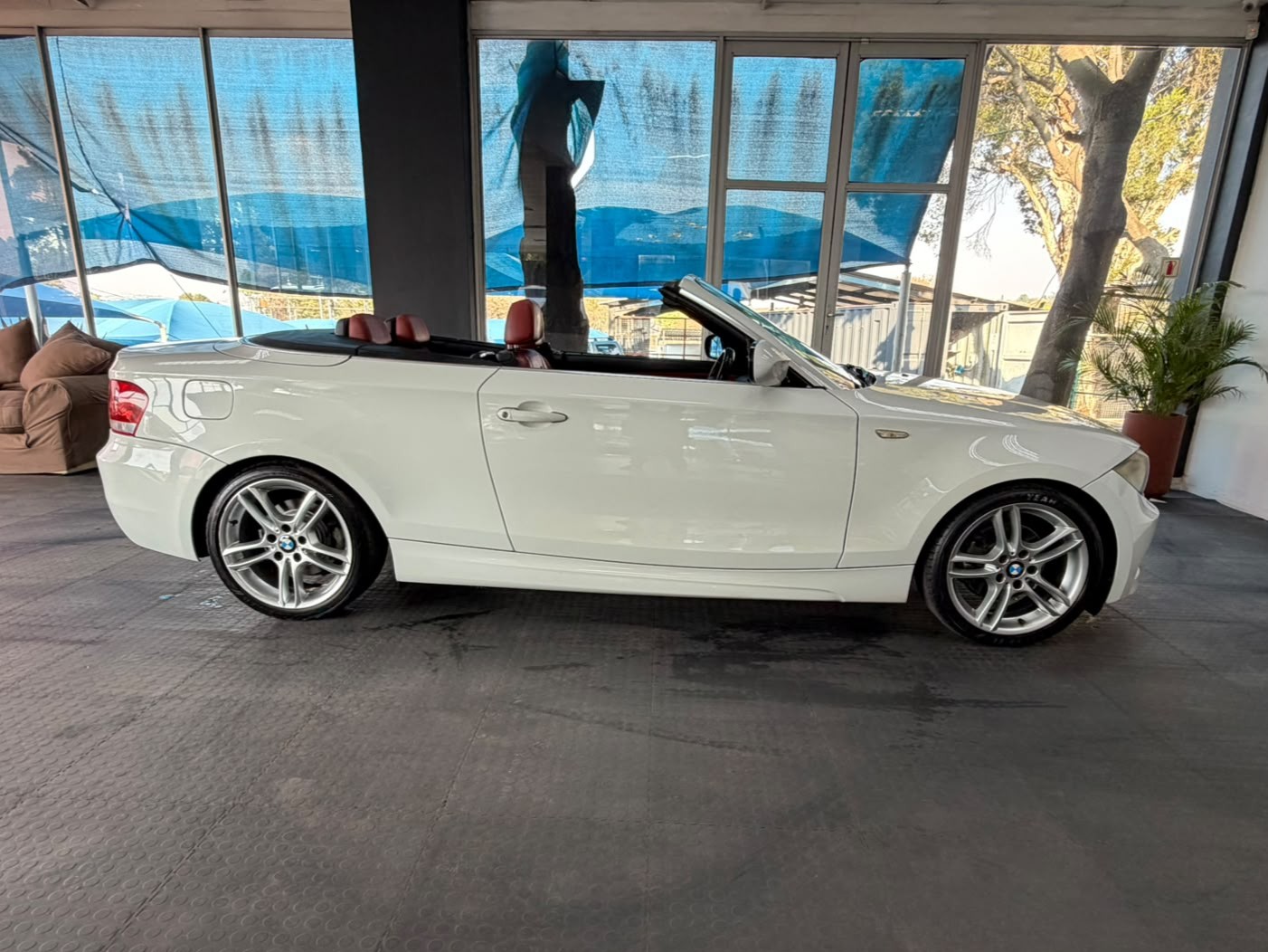 BMW 1 Series 125i Convertible M Sport Auto 2012